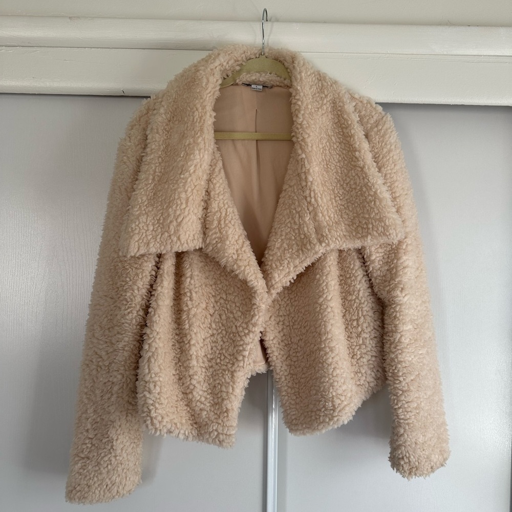 Fluffy Sherpa Open Angled Teddy Jacket w/ Pockets size L